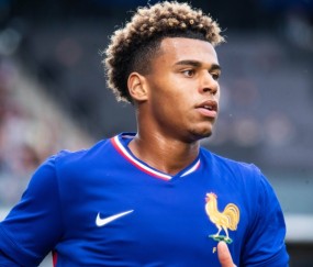 开云体育官网-杜埃：我们今天取得了一场漂亮的胜利 我尽力在每场比赛帮助球队